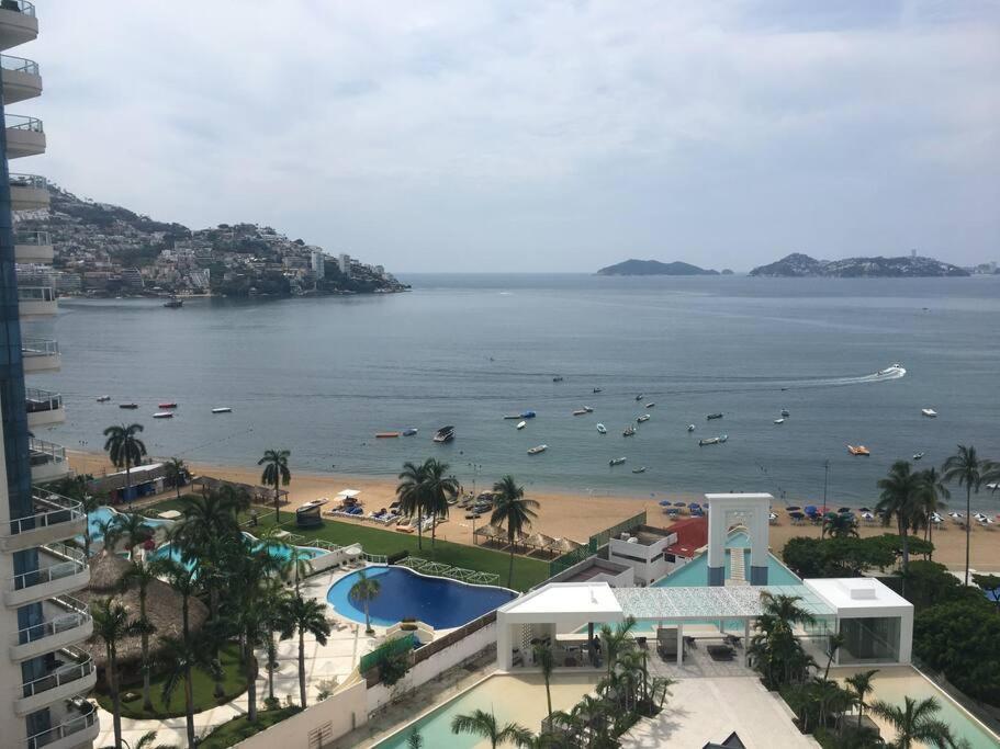 Luxury Apartment In Front Of Acapulco Beach Bagian luar foto