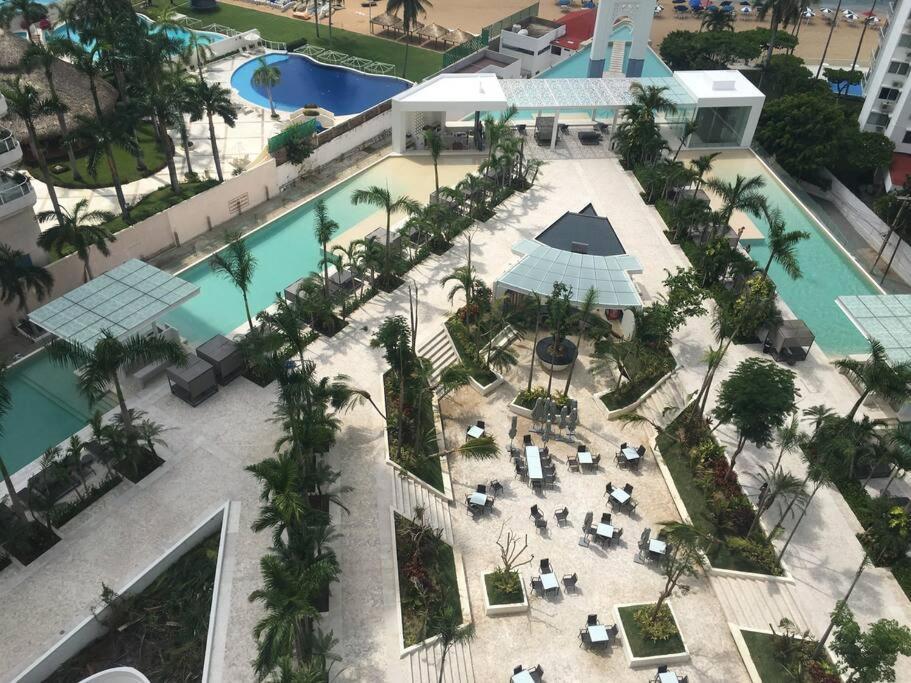 Luxury Apartment In Front Of Acapulco Beach Bagian luar foto